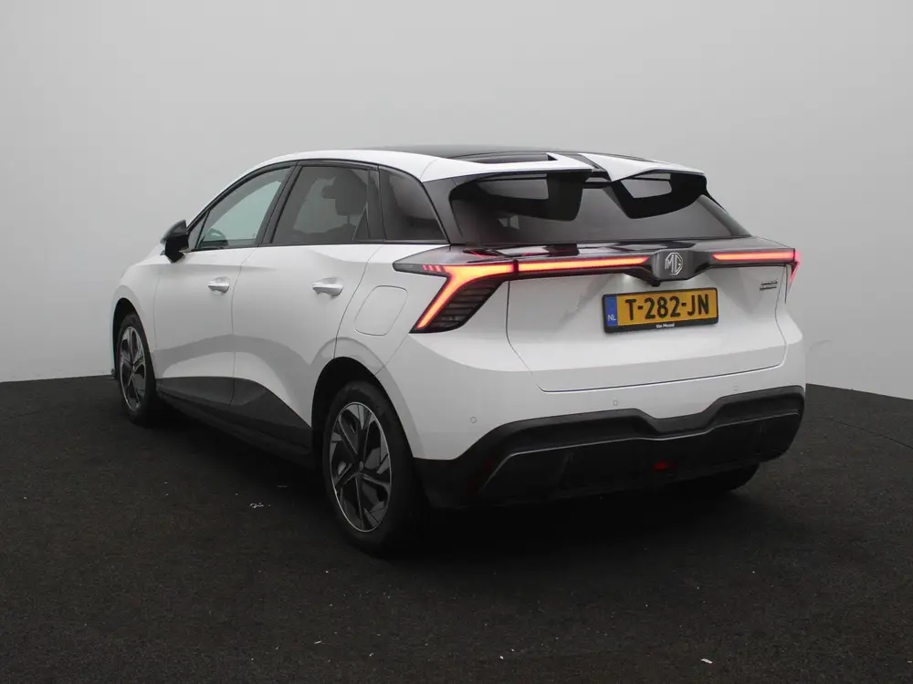 MG MG4 Luxury 64 kWh uit 2023, foto 3