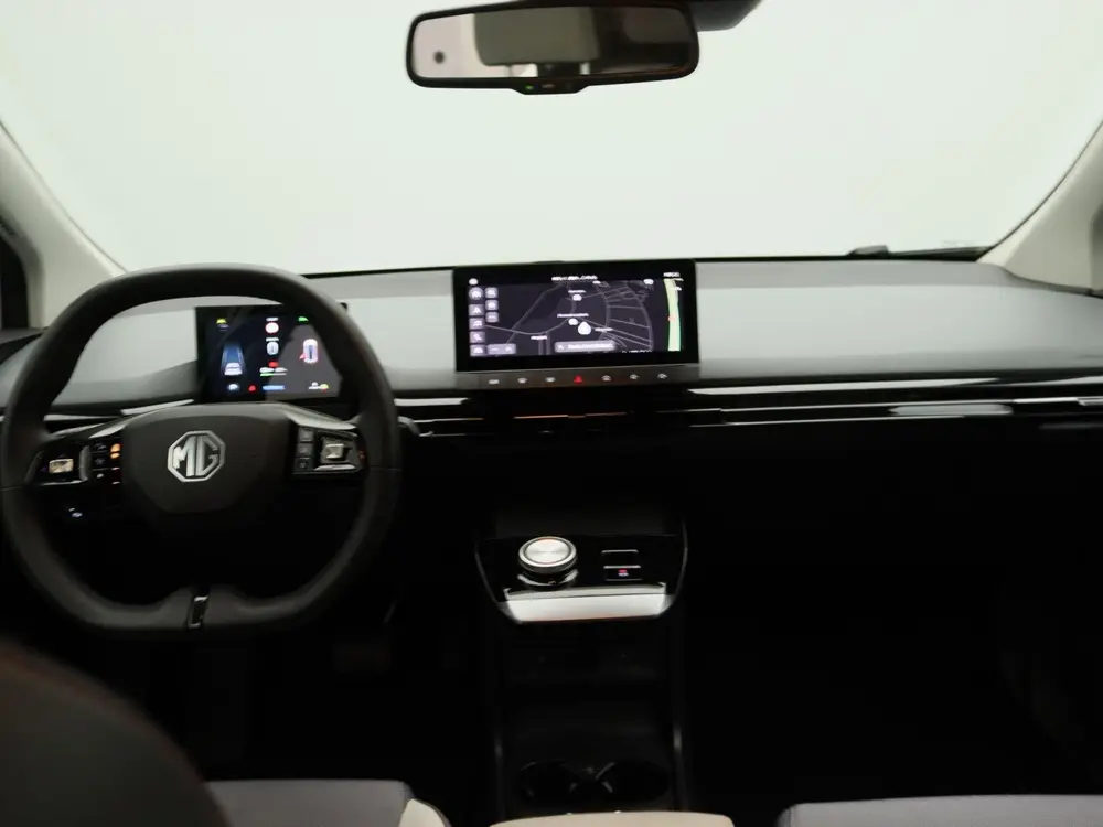 MG MG4 Luxury 64 kWh uit 2023, foto 8