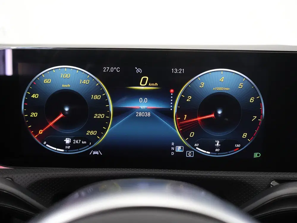 Mercedes-Benz A-Klasse 200 Business Solution AMG uit 2022, foto 12