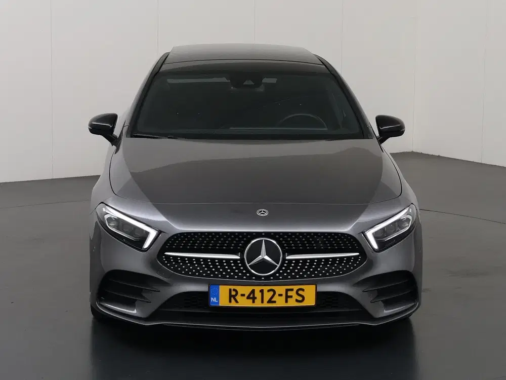 Mercedes-Benz A-Klasse 200 Business Solution AMG uit 2022, foto 3