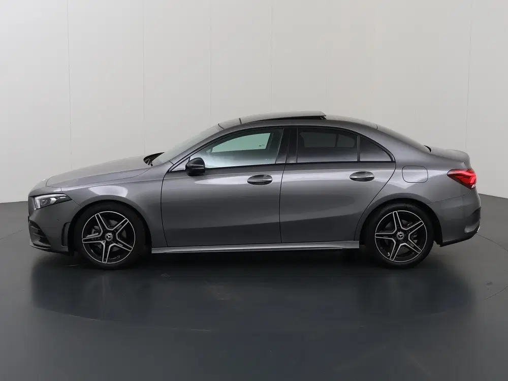 Mercedes-Benz A-Klasse 200 Business Solution AMG uit 2022, foto 5