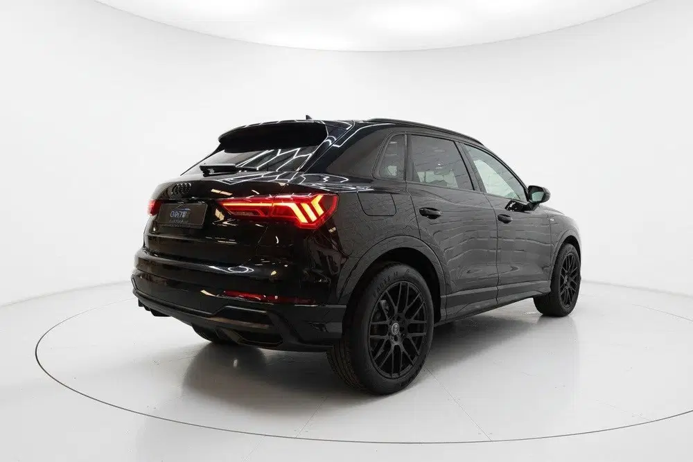 Audi Q3 35 TFSI S Line PANO VIRTUAL SFEER CAMERA uit 2019, foto 6