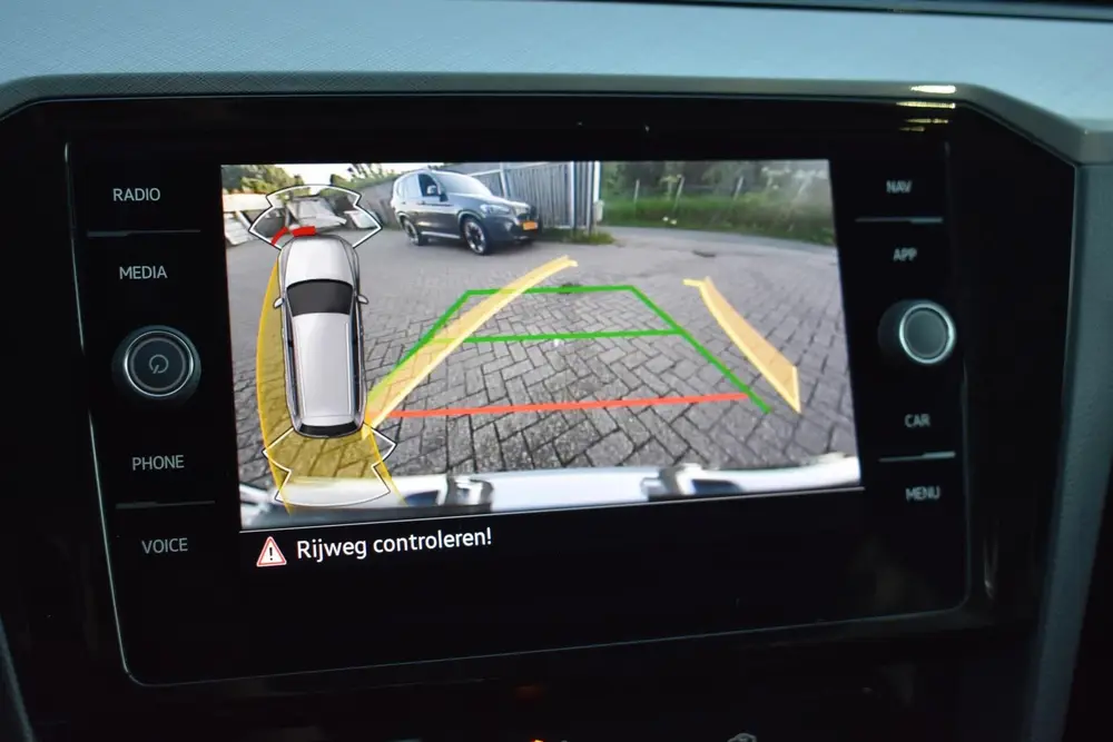 Volkswagen Passat Variant 1.5 TSI Business | Camera | Climat uit 2022, foto 18