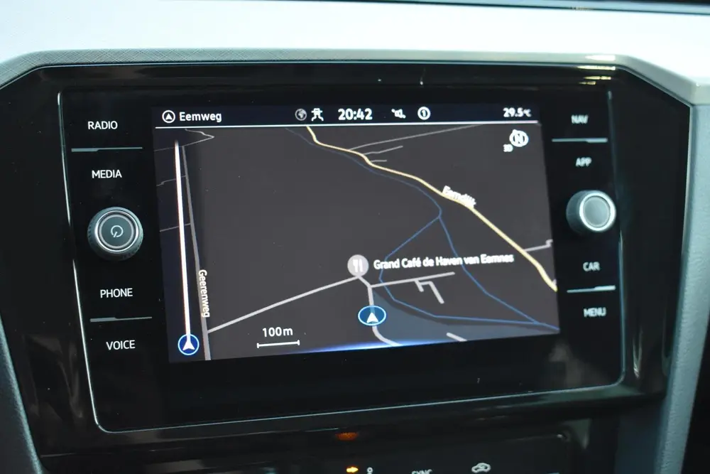 Volkswagen Passat Variant 1.5 TSI Business | Camera | Climat uit 2022, foto 20