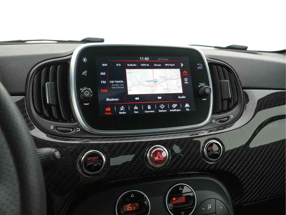Abarth 695 1.4 T-Jet Competizione 70th Anniversary ( One of uit 2019, foto 17