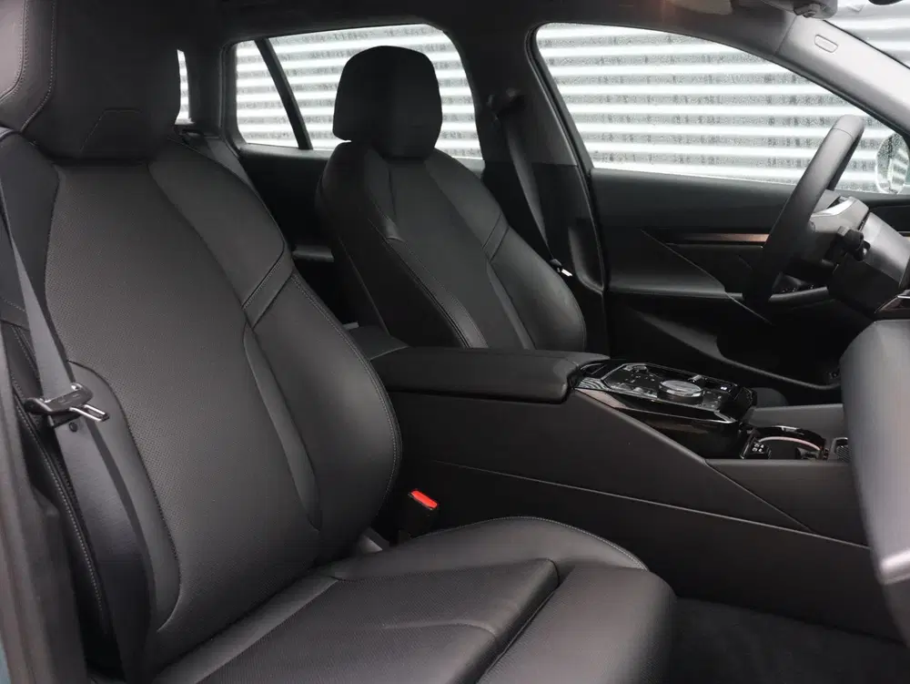 BMW i5 eDrive40 uit 2025, foto 11