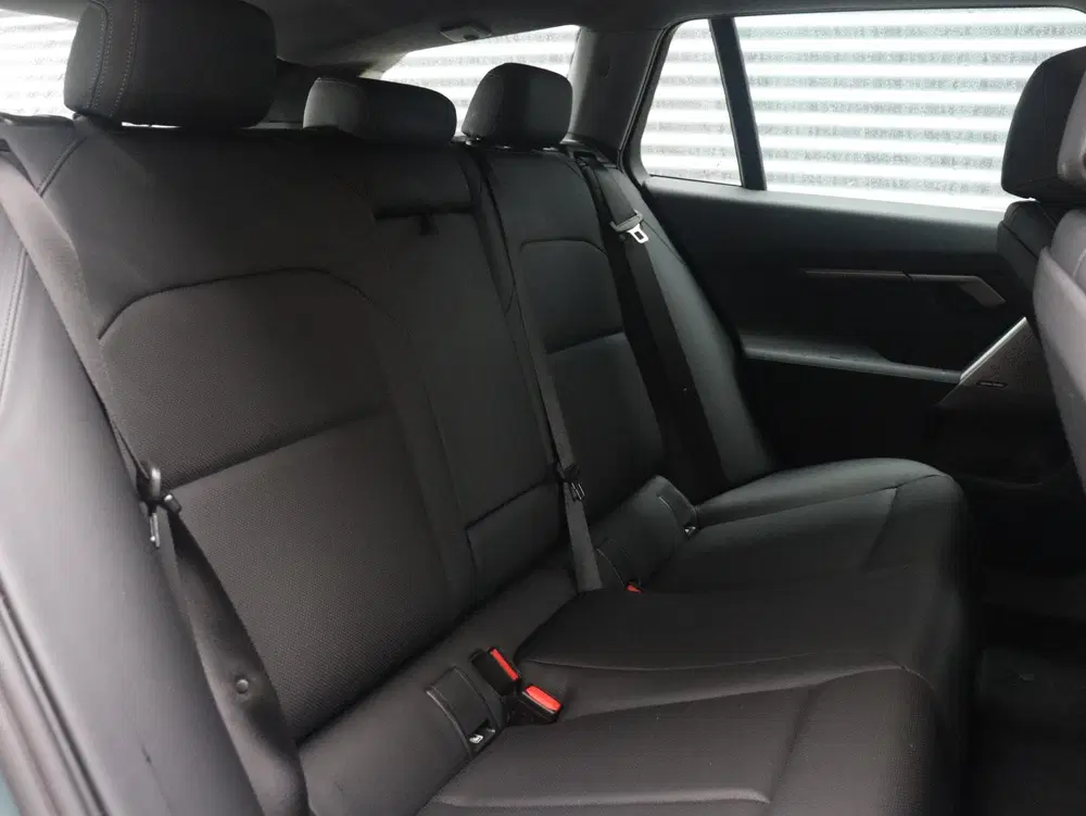 BMW i5 eDrive40 uit 2025, foto 13