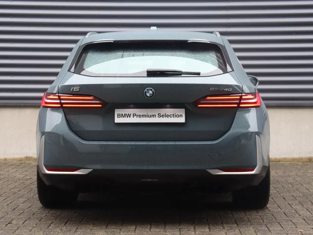 BMW i5 eDrive40 uit 2025, foto 4