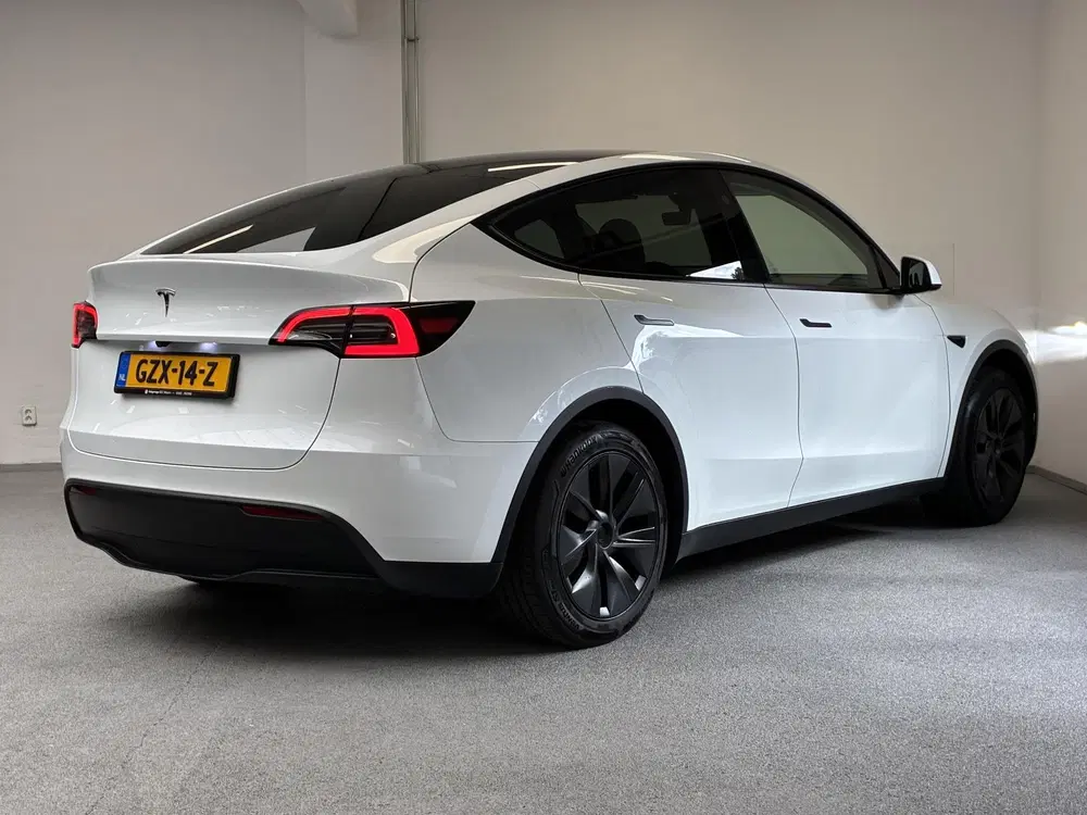 Tesla Model Y Long Range RWD 75 kWh uit 2025, foto 2