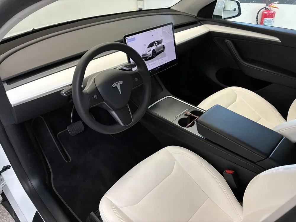 Tesla Model Y Long Range RWD 75 kWh uit 2025, foto 4