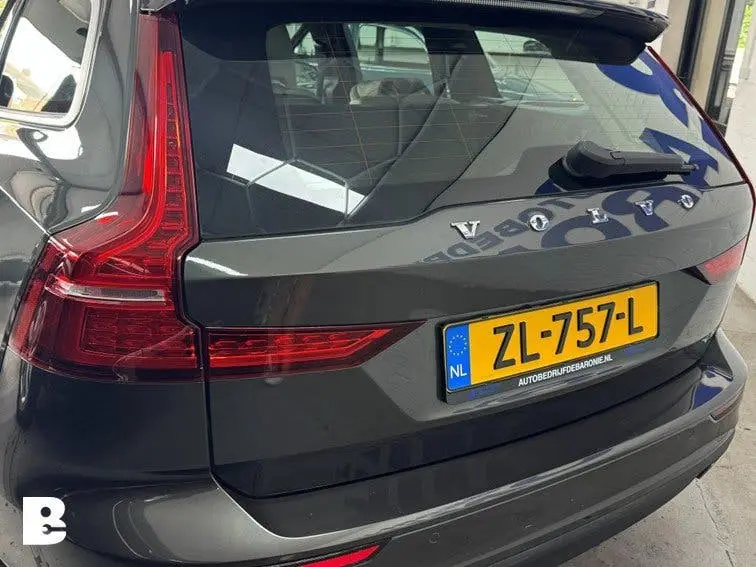 Volvo V60 2.0 T4 Momentum Pro, adaptive cruise uit 2019, foto 14