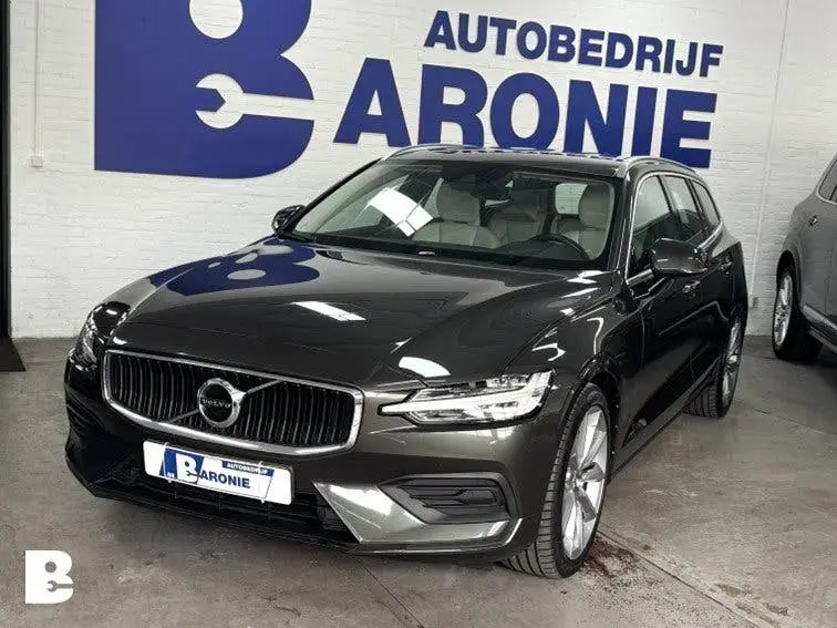 Volvo V60 2.0 T4 Momentum Pro, adaptive cruise uit 2019, foto 3