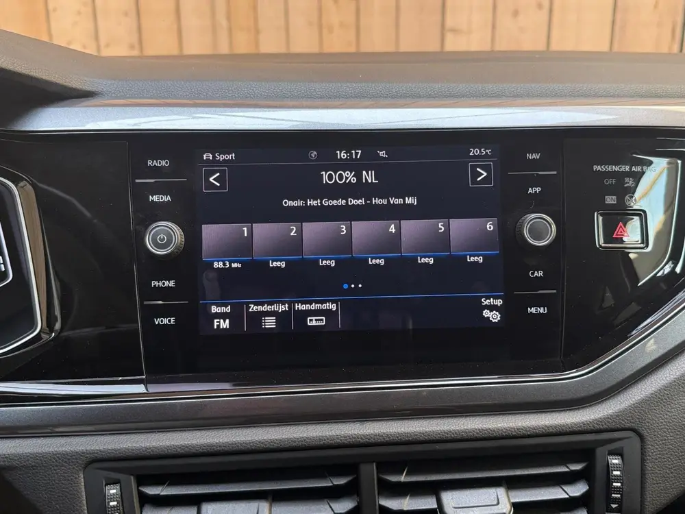 Volkswagen Polo 1.0 TSI Highline R-line Apple CarPlay/Androi uit 2019, foto 14