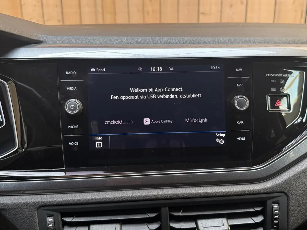 Volkswagen Polo 1.0 TSI Highline R-line Apple CarPlay/Androi uit 2019, foto 19
