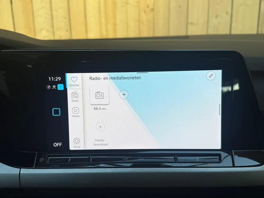 Volkswagen Golf Variant 1.0 TSI Life Achteruitrijcamera | Ap uit 2023, foto 16