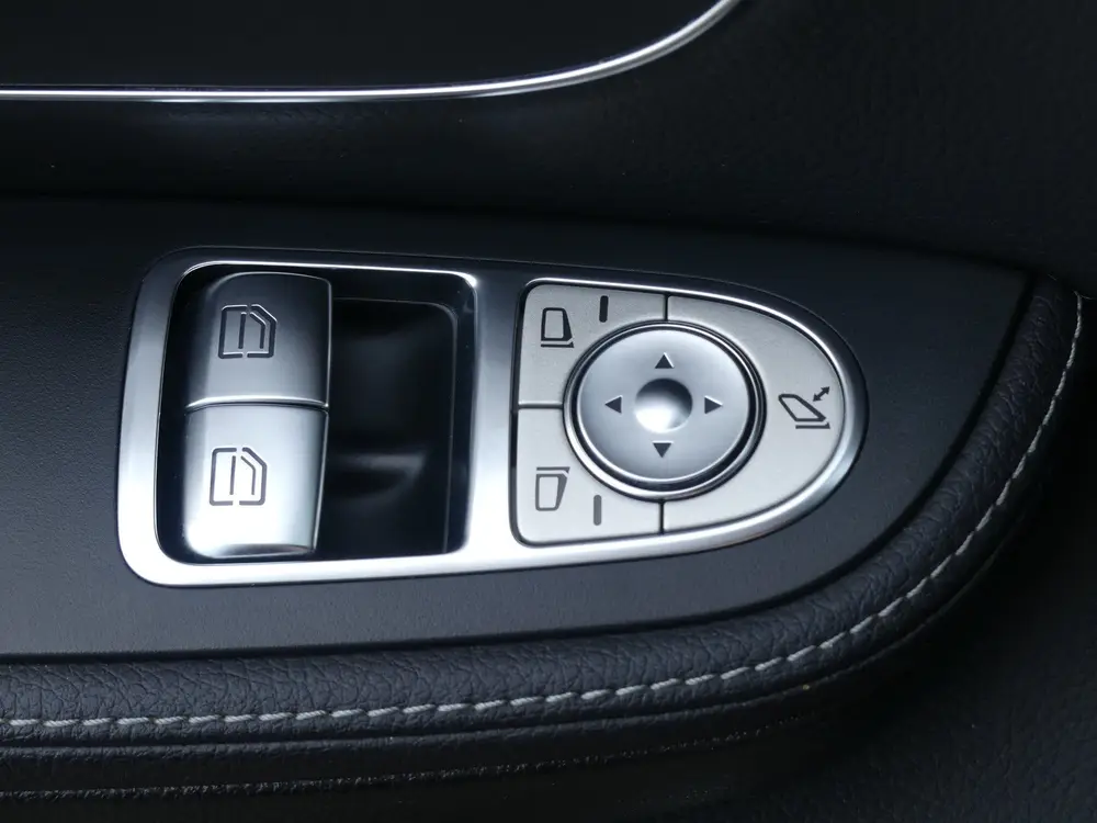 Mercedes-Benz V-Klasse 300d AMG Dubbel Cabine Panoramadak uit 2023, foto 11