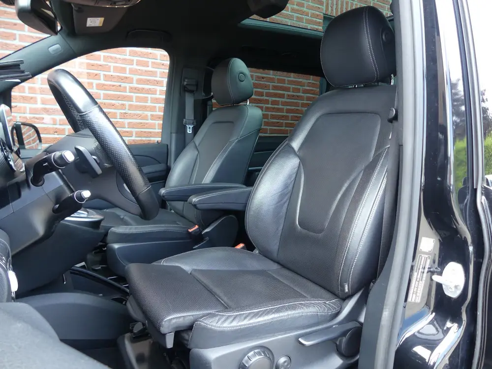 Mercedes-Benz V-Klasse 300d AMG Dubbel Cabine Panoramadak uit 2023, foto 5
