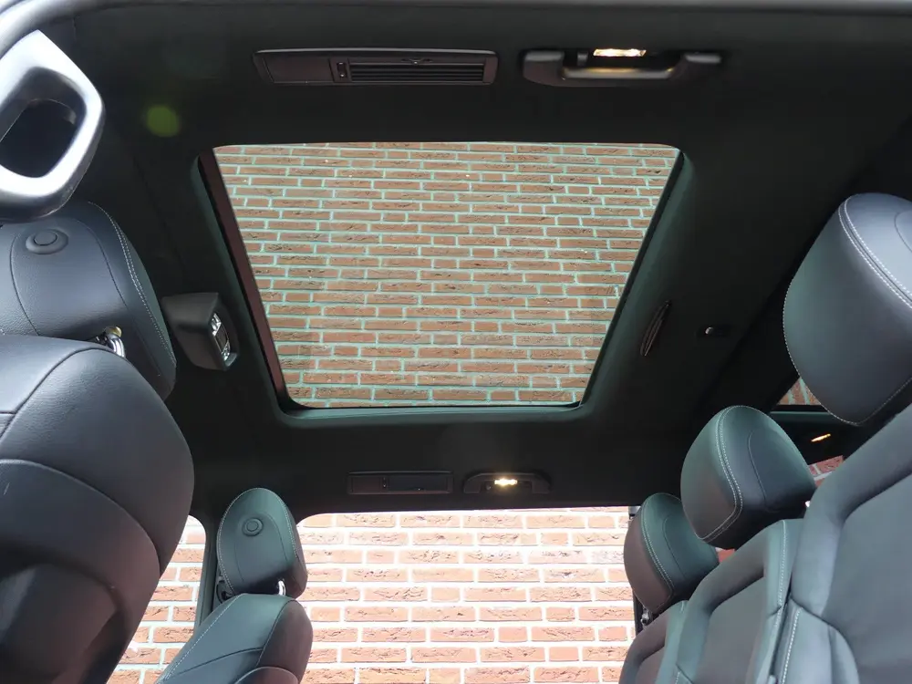 Mercedes-Benz V-Klasse 300d AMG Dubbel Cabine Panoramadak uit 2023, foto 7