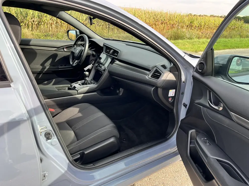 Honda Civic 1.0 i-VTEC Elegance uit 2019, foto 18