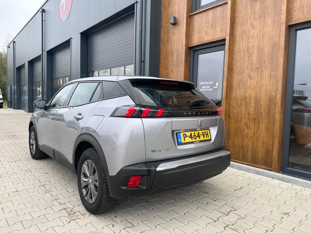 Peugeot 2008 EV Active Pack 50 kWh 54761 km uit 2022, foto 11