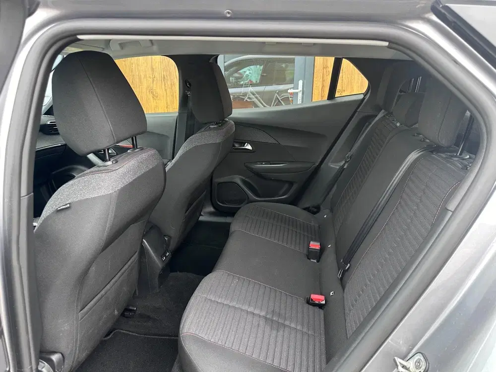 Peugeot 2008 EV Active Pack 50 kWh 54761 km uit 2022, foto 3