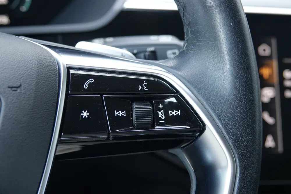 Audi Q8 e-tron 50 quattro Edition 95 kWh uit 2023, foto 18