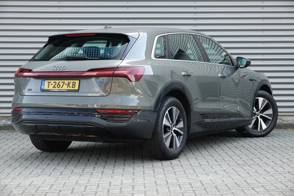 Audi Q8 e-tron 50 quattro Edition 95 kWh uit 2023, foto 6