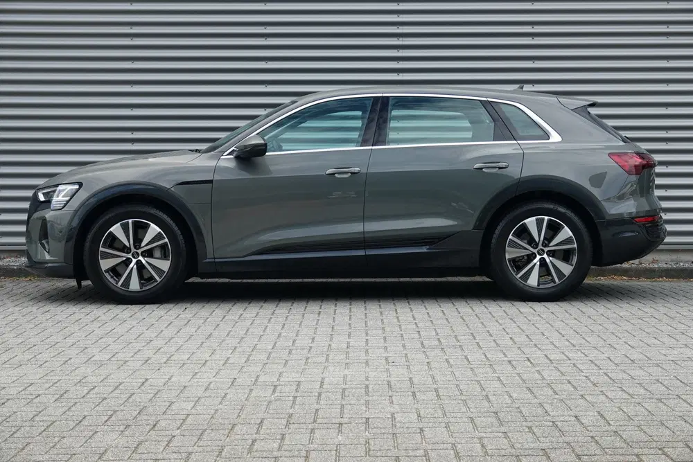 Audi Q8 e-tron 50 quattro Edition 95 kWh uit 2023, foto 8