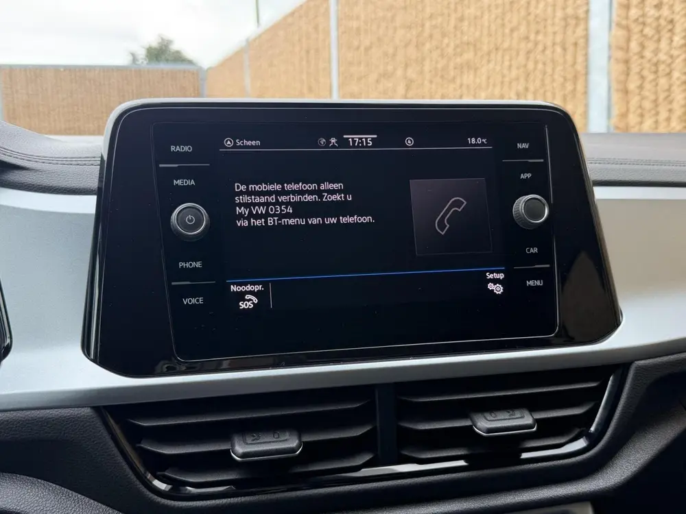Volkswagen T-Roc 1.0 TSI Life 75 Edition Achteruitrijcamera uit 2022, foto 17
