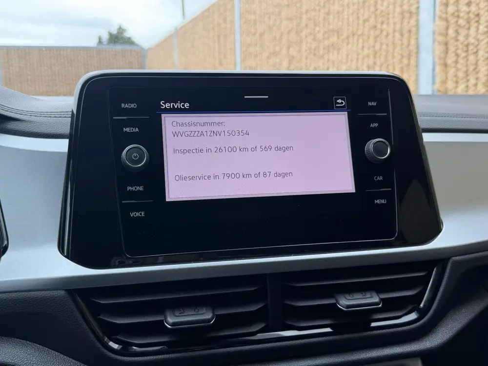 Volkswagen T-Roc 1.0 TSI Life 75 Edition Achteruitrijcamera uit 2022, foto 20