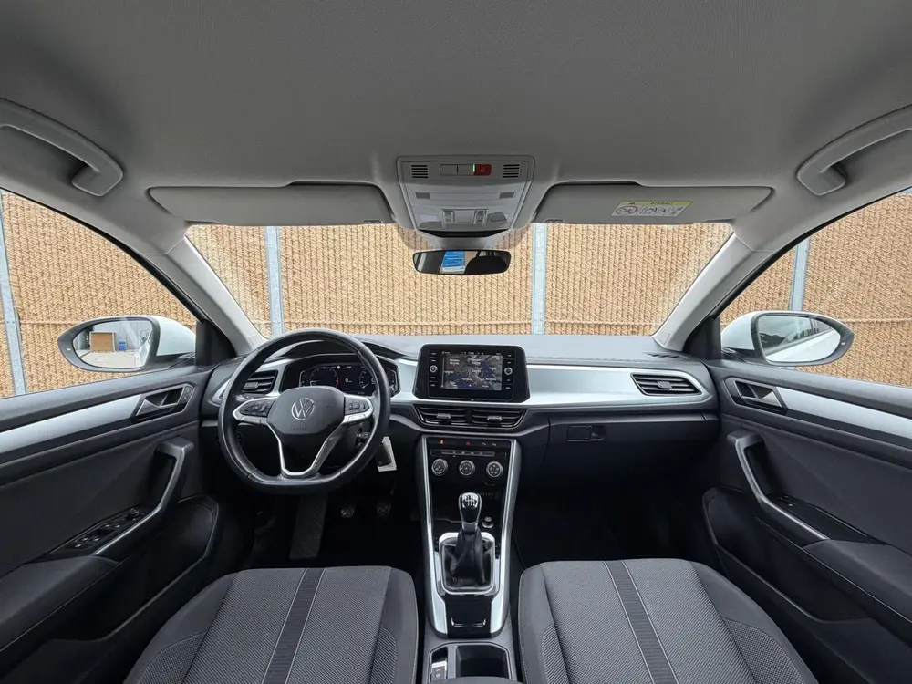 Volkswagen T-Roc 1.0 TSI Life 75 Edition Achteruitrijcamera uit 2022, foto 3