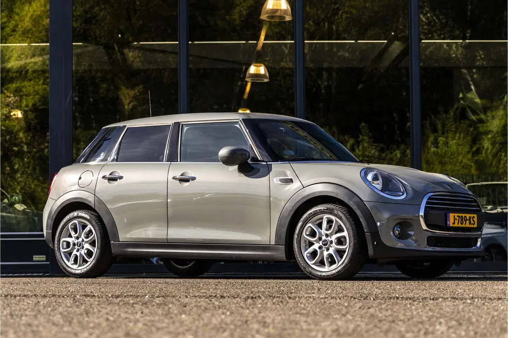 Mini One 1.5 One Business Edition (bj 2020) uit 2020