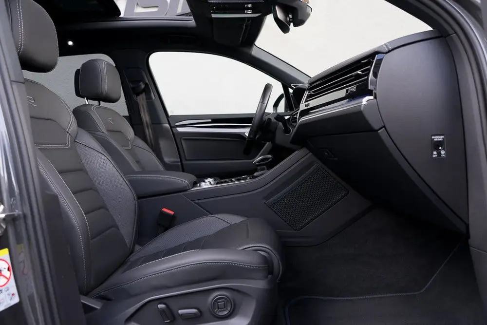 Volkswagen Touareg 3.0 TSI 4MOTION R / Dynaudio/ Trekhaak/ P uit 2021, foto 6
