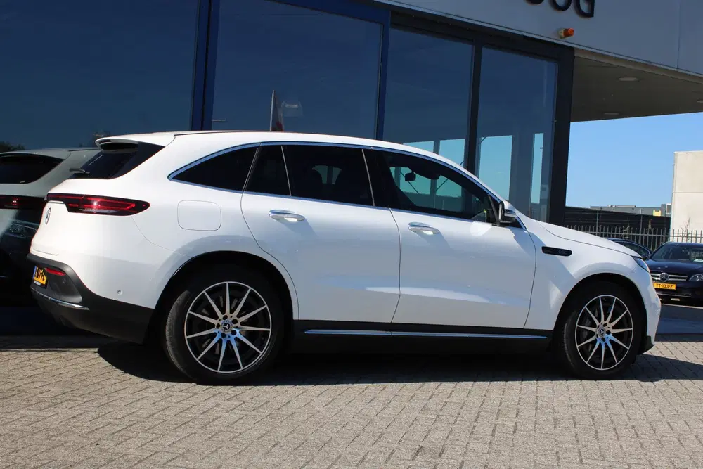 Mercedes-Benz EQC 400 4MATIC 80kWh (SOH 96 uit 2021, foto 2