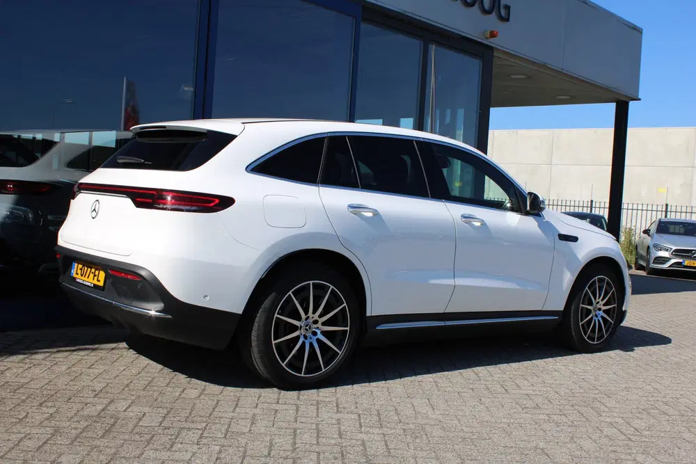 Mercedes-Benz EQC 400 4MATIC 80kWh (SOH 96 uit 2021, foto 3