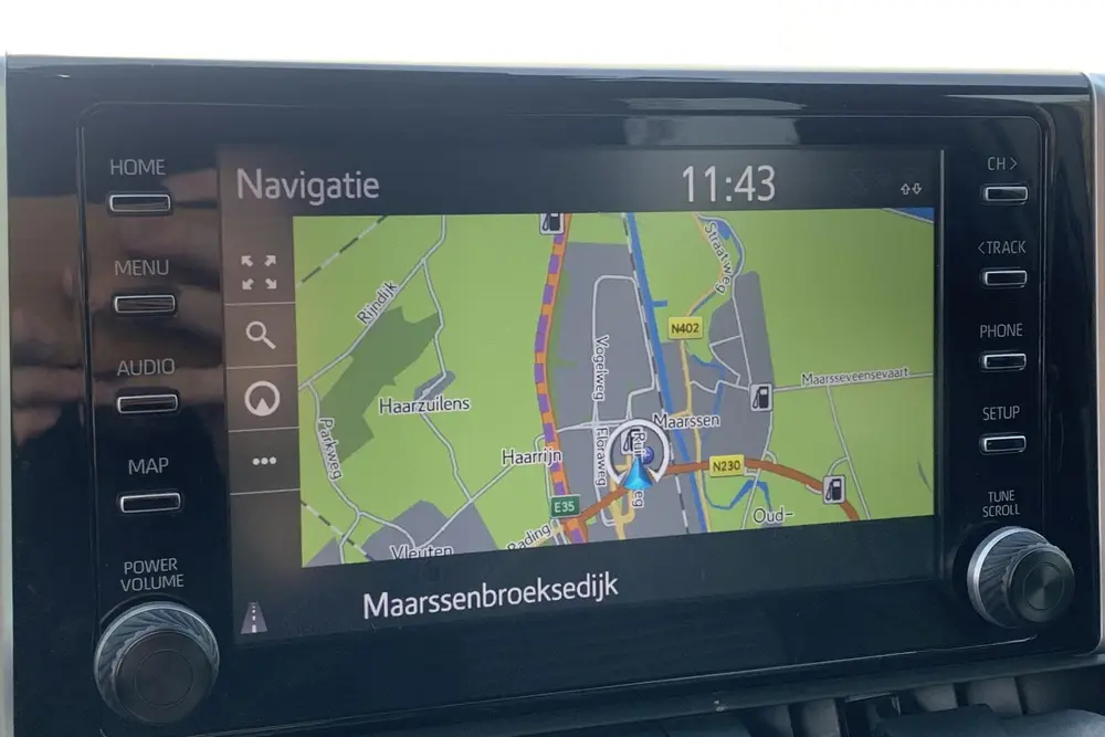 Toyota RAV4 2.5 Hybrid AWD Bi-Tone / Leer / Camera / Stoelve uit 2019, foto 18