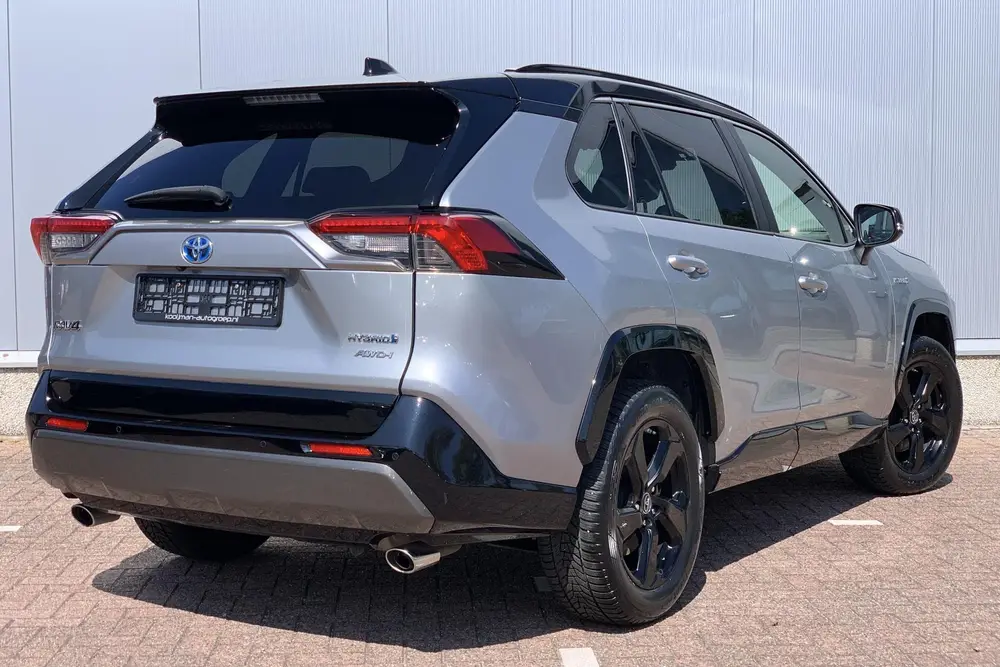 Toyota RAV4 2.5 Hybrid AWD Bi-Tone / Leer / Camera / Stoelve uit 2019, foto 2