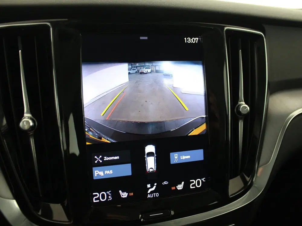 Volvo V60 2.0 B3 Momentum uit 2022, foto 15