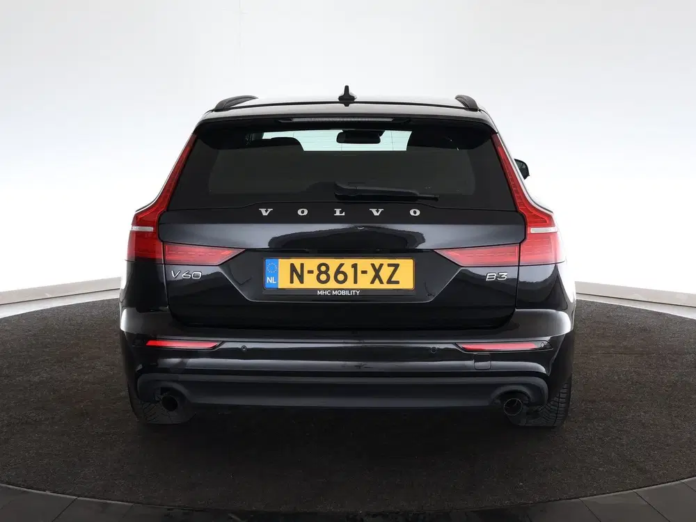 Volvo V60 2.0 B3 Momentum uit 2022, foto 4