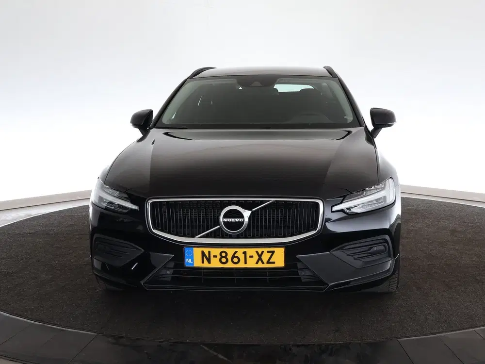 Volvo V60 2.0 B3 Momentum uit 2022, foto 6