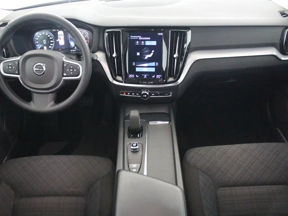 Volvo V60 2.0 B3 Momentum uit 2022, foto 7