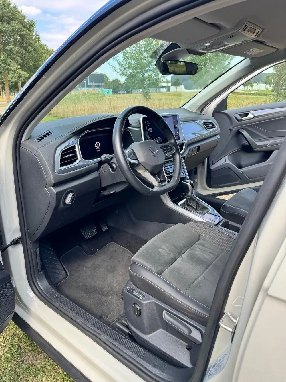 Volkswagen T-Roc Volkwagen T Roc 1,5 TSI (met trekhaak) uit 2024, foto 13