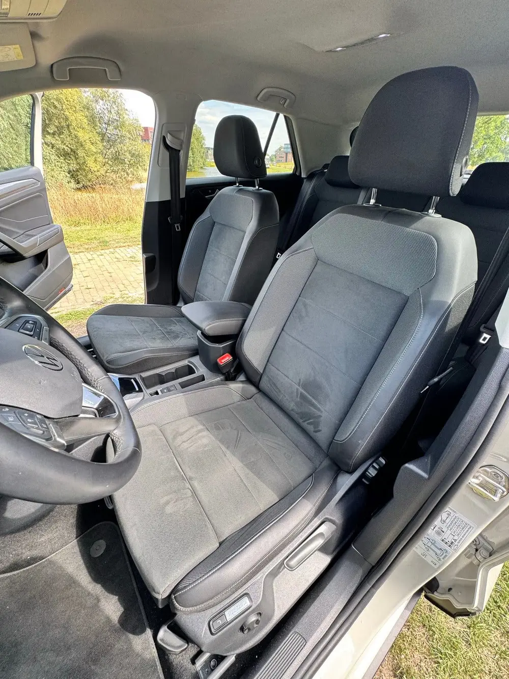 Volkswagen T-Roc Volkwagen T Roc 1,5 TSI (met trekhaak) uit 2024, foto 15