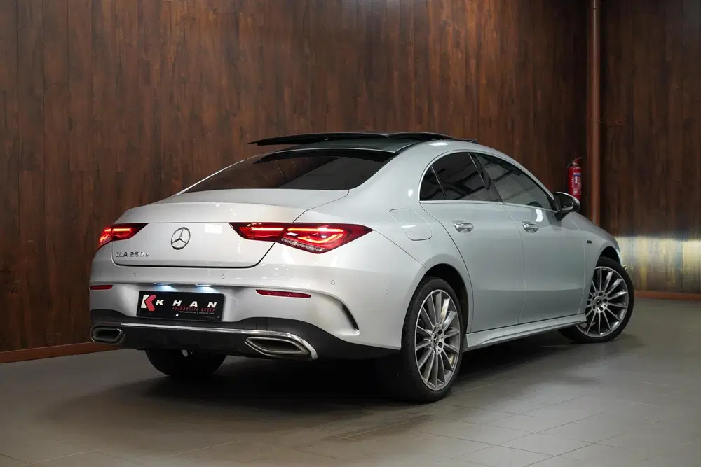 Mercedes-Benz CLA 250 e AMG Line BOMVOL uit 2021, foto 2