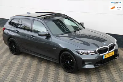 BMW 3-serie 330e xDrive Pano HUD Tr.haak 19 inch BTW uit 2022