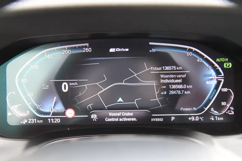 BMW 3-serie 330e xDrive Pano HUD Tr.haak 19 inch BTW uit 2022, foto 10