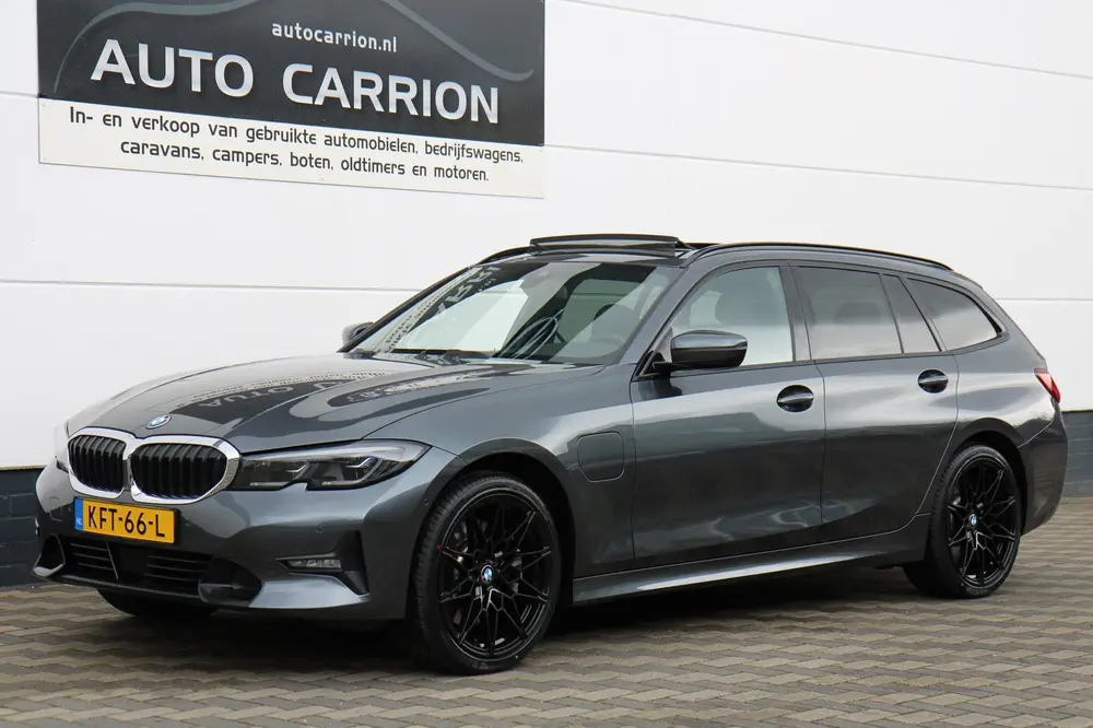 BMW 3-serie 330e xDrive Pano HUD Tr.haak 19 inch BTW uit 2022, foto 5