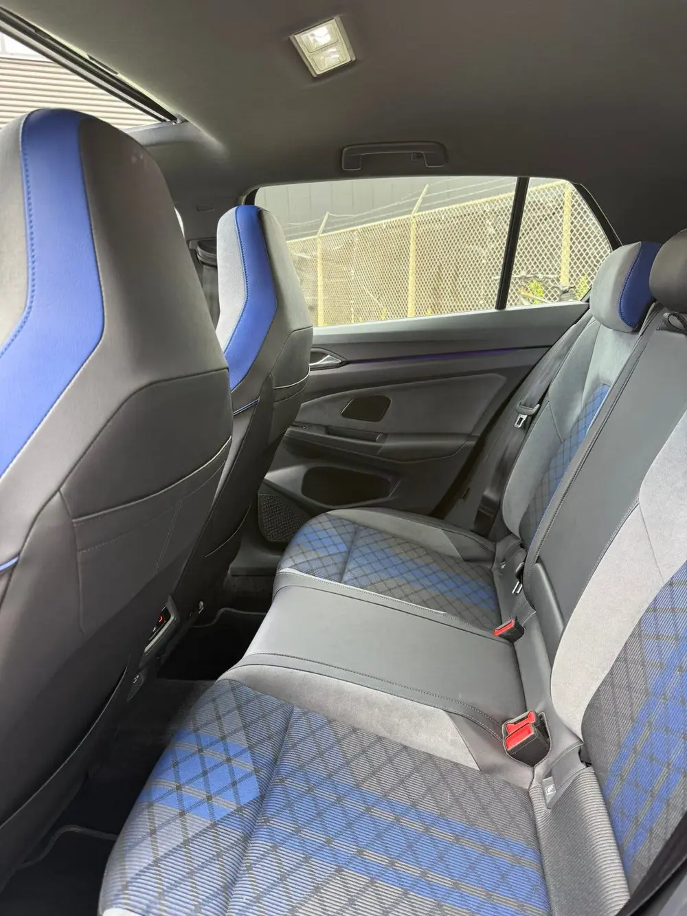 Volkswagen Golf 2.0 TSI 320pk 7-DSG 4MOTION 2022 Zwart uit 2022, foto 11