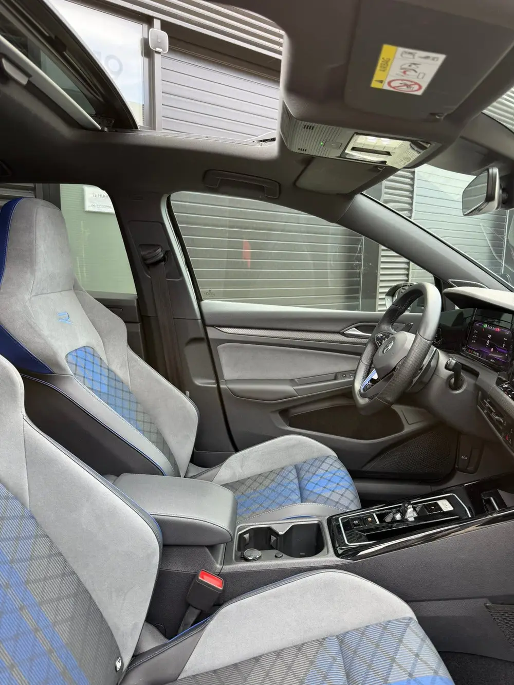 Volkswagen Golf 2.0 TSI 320pk 7-DSG 4MOTION 2022 Zwart uit 2022, foto 15