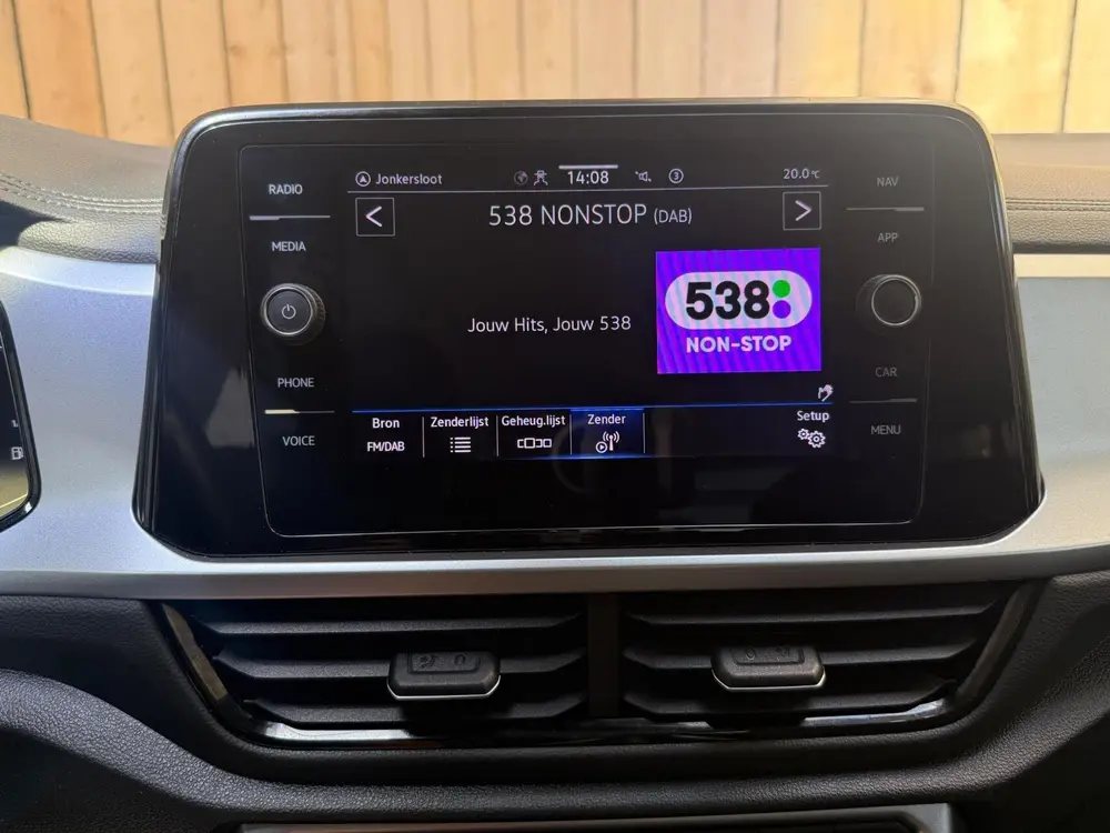Volkswagen T-Roc 1.0 TSI Life Business Achteruitrijcamera | uit 2022, foto 14